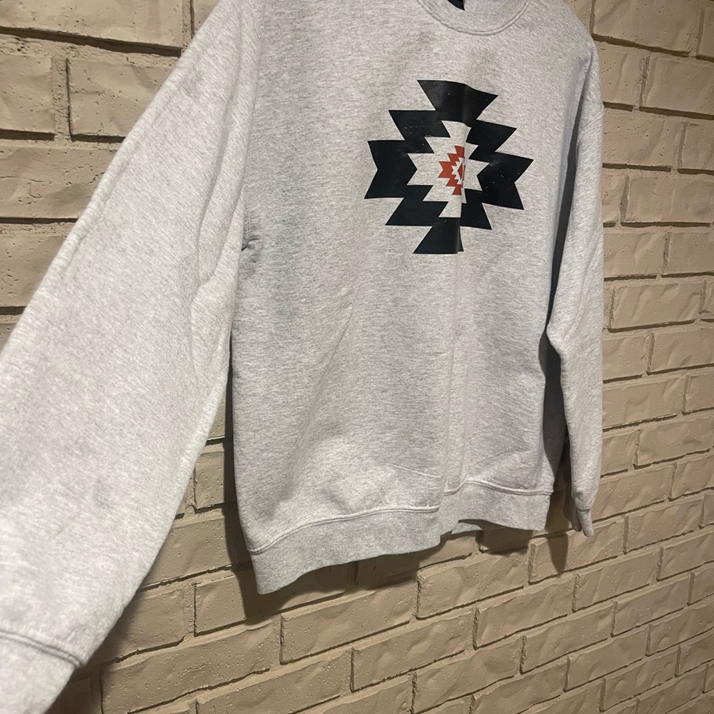 Aztec Pattern Sweatshirt - Picture 2 of 4